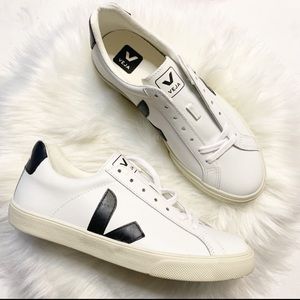 VEJA Esplar Rubber-Trimmed Leather Sneak